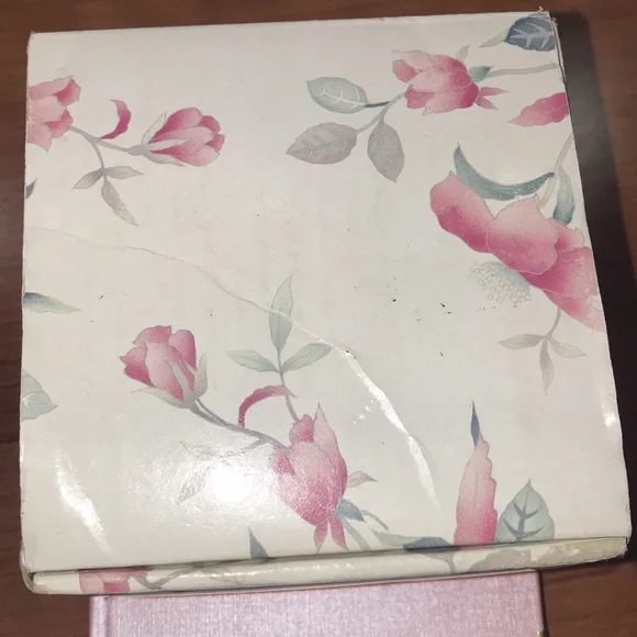 NWT Porcelain covered box-Silk Flowers by Mikasa - Picture 9 of 11
